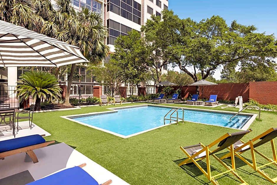 The Admiral, Downtown Historic District