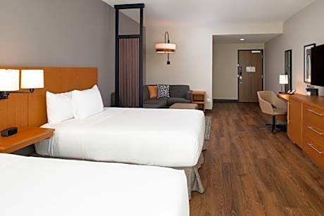 Queen Room with Two Queen Beds, Sofa Bed and Accessible Tub