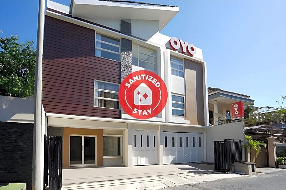 OYO 781 Erga Family Residence Syariah