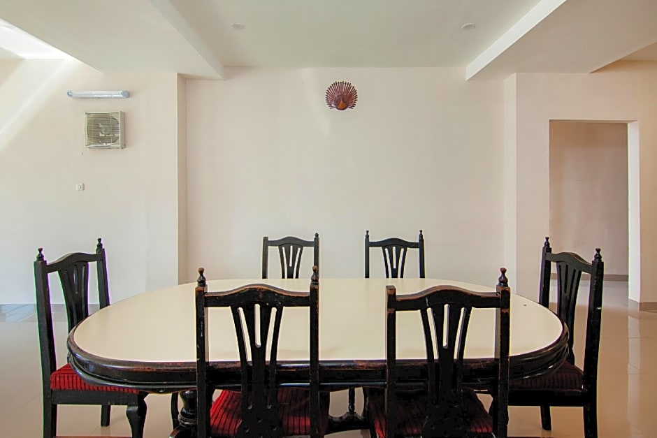 OYO 2382 Wisata Hotel