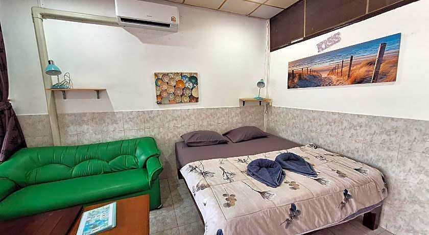 Runa Group House Samed