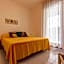 Welcoming flat just a short walk from the sea