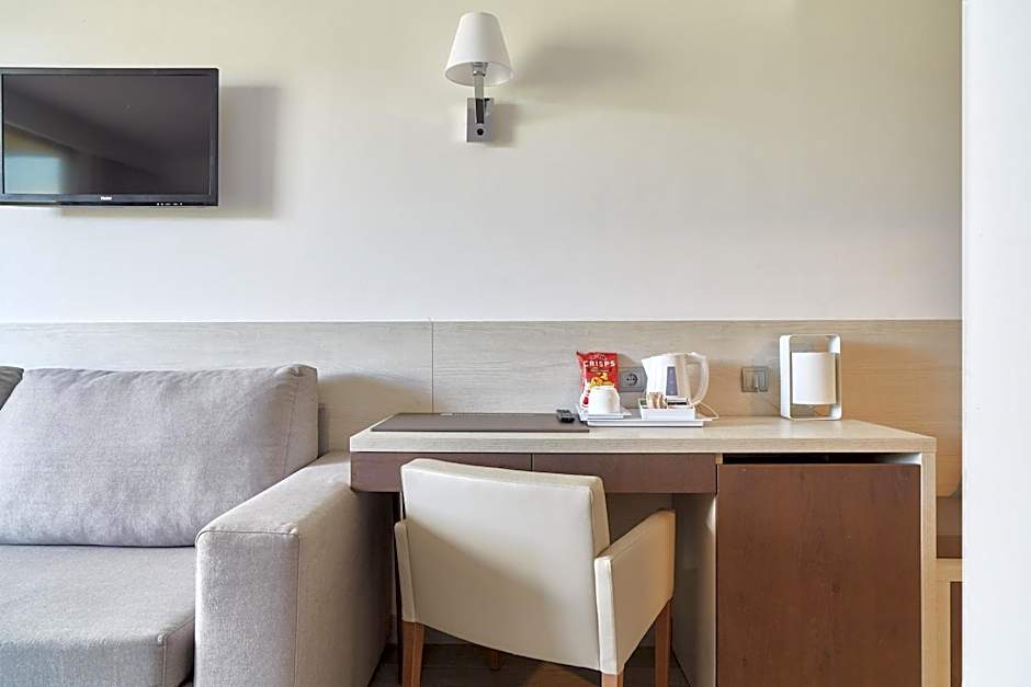 Invisa Hotel Club Cala Verde