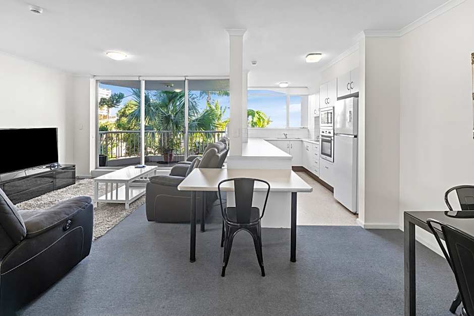 Moorings On Cavill Surfers Paradise