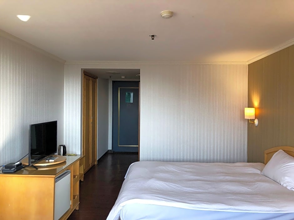 Hermes Hotel