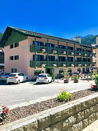 Hotel Zeni