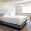 Hampton by Hilton Grand Cayman Seven Mile Beach