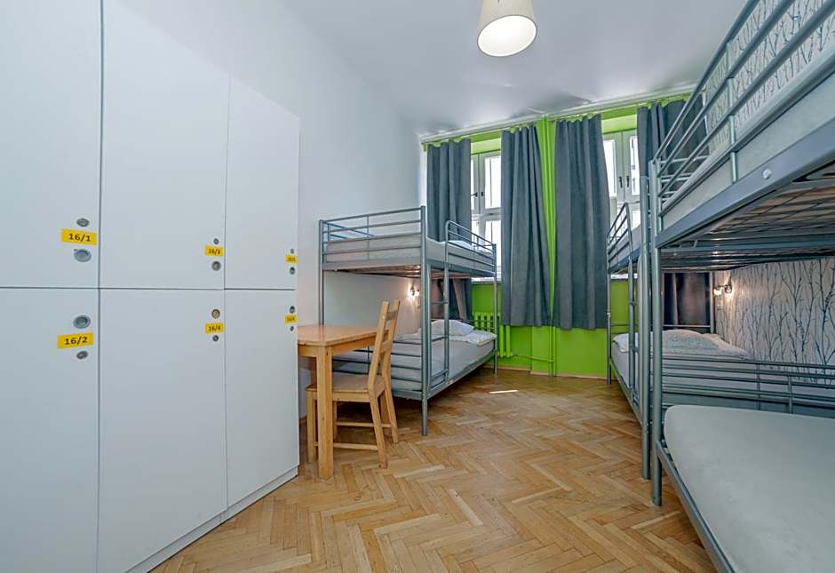 Tatamka Hostel