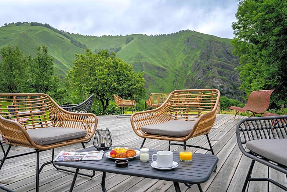 Logis Hôtel Etchemaïté