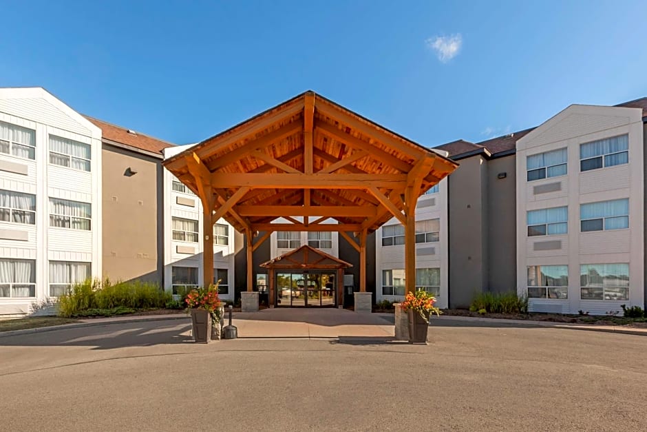 Best Western Plus Rose City Suites