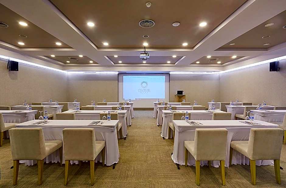 Ontur Izmir Otel