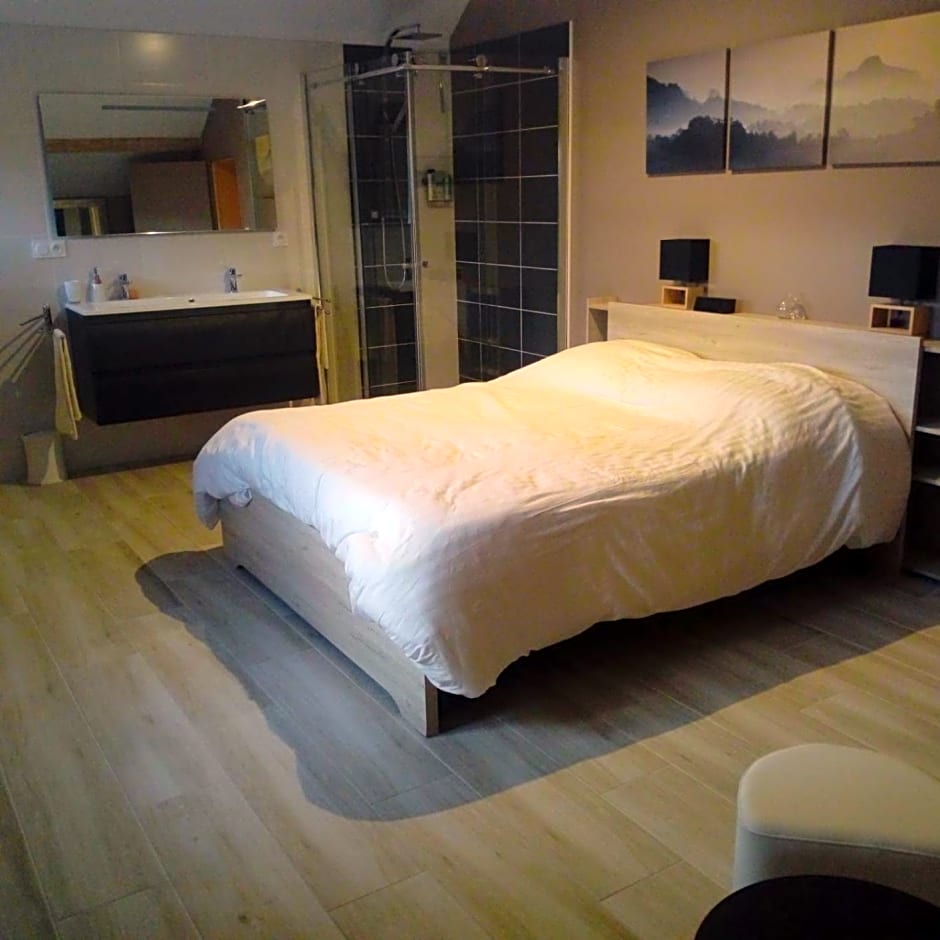 L'Anagramme, chambres, table d'hôtes et gîte pour adultes, naturistes ou non !