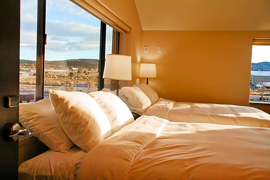 Iron Springs Luxury Lodge & Spa