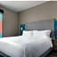 avid hotel Oak Creek By IHG