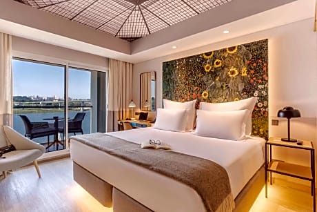 Double or Twin Room with Panoramic River View