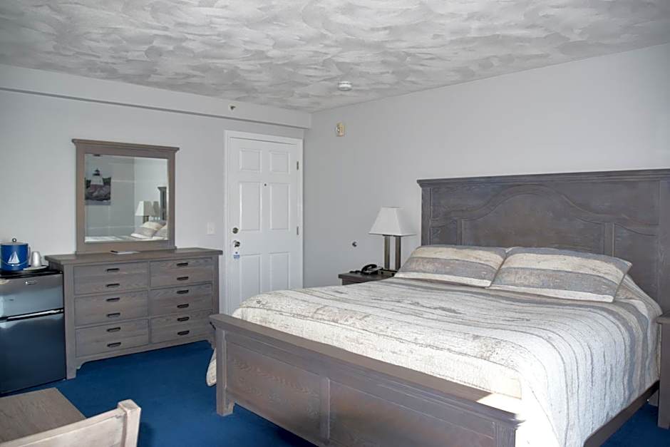 Rhea's Inn by the Sea