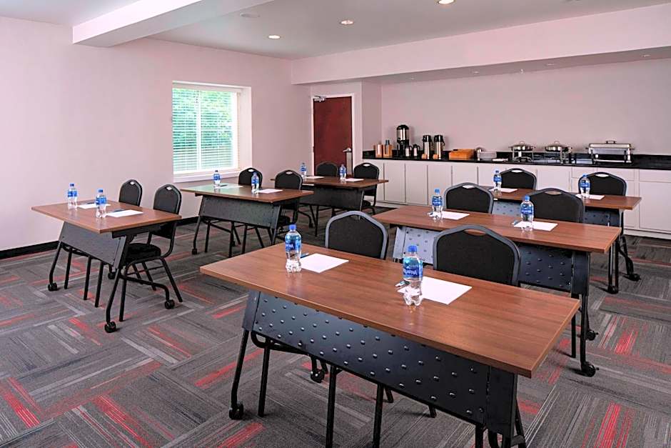 Four Points by Sheraton Dallas Arlington Entertainment District