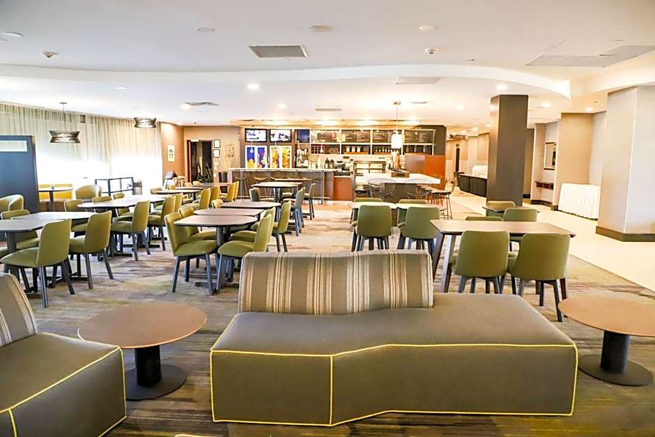 Courtyard by Marriott Toronto Brampton