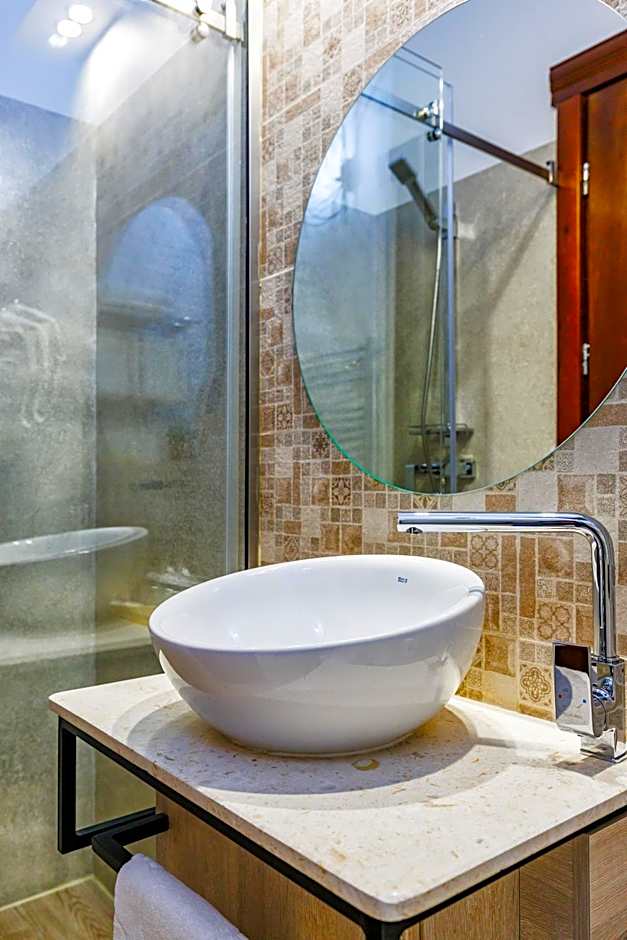 La Strada Boutique Villa