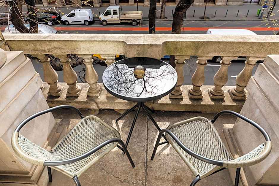 Adagio Hostel Basilica