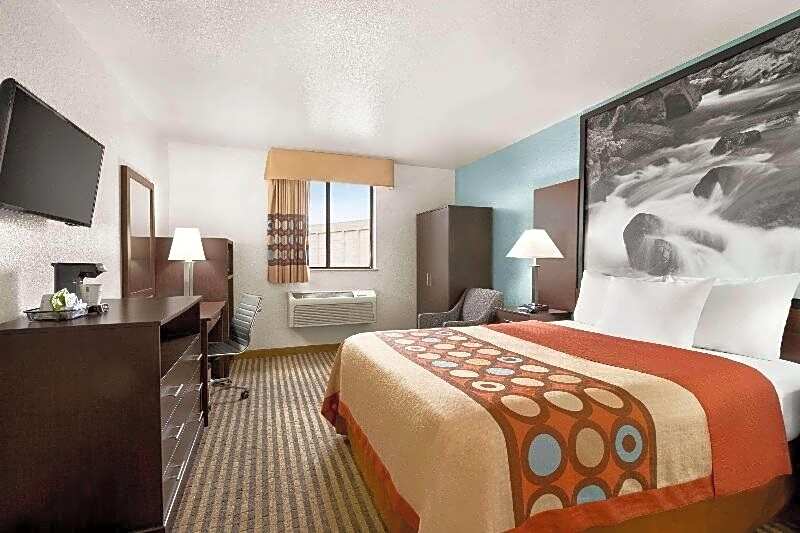 Photo 1 of 3 of 1 King Bed
