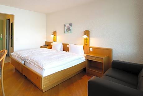 Triple Room with Lake View