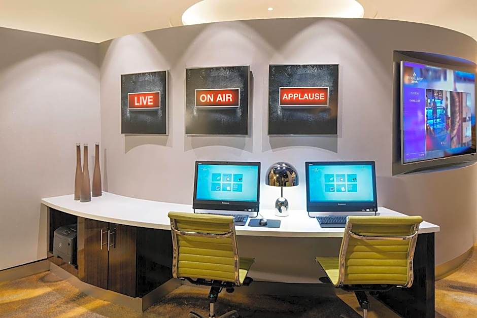 SpringHill Suites by Marriott Los Angeles Burbank/Downtown