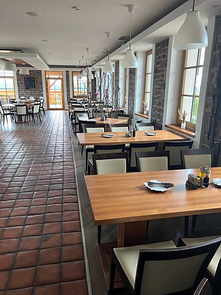 Hotel Krušnohorský Dvůr