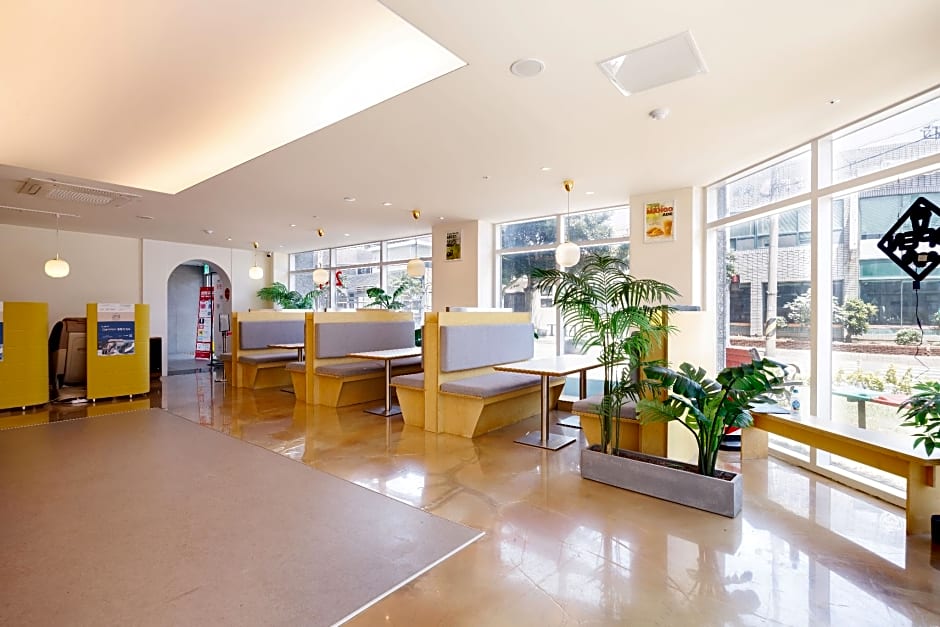 Kenny Stay Jeju Mosulpo