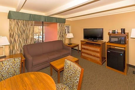 King Suite with Sofa Bed - Non-Smoking