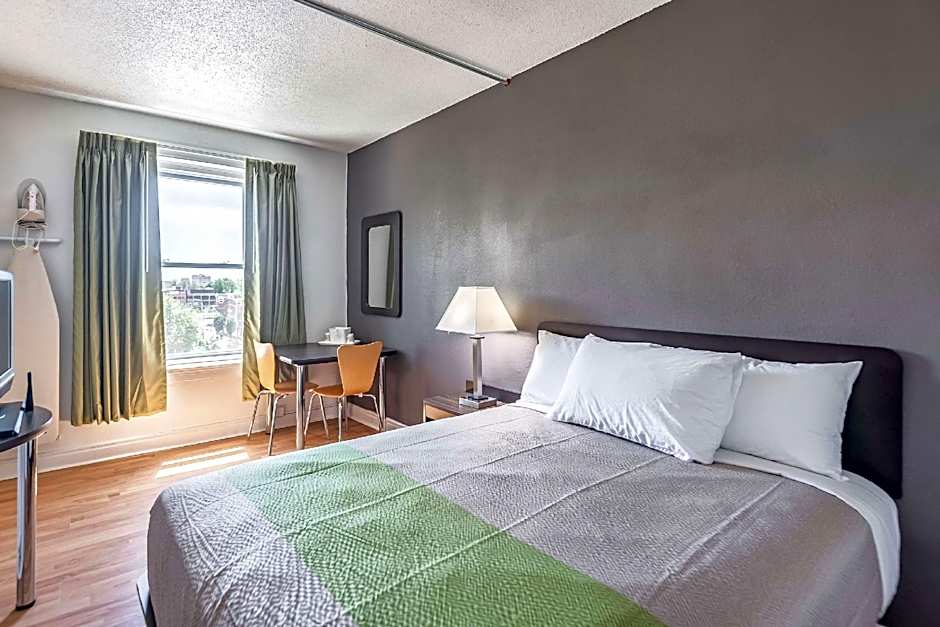 Quality Inn Suites Kansas City Downtown – Kansas City, MO