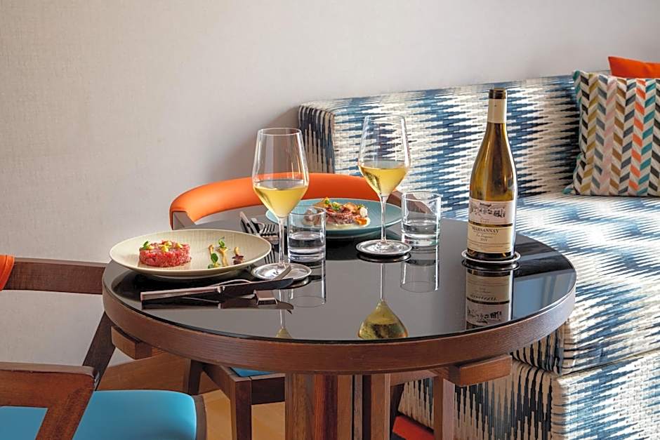 The Independent Hotel