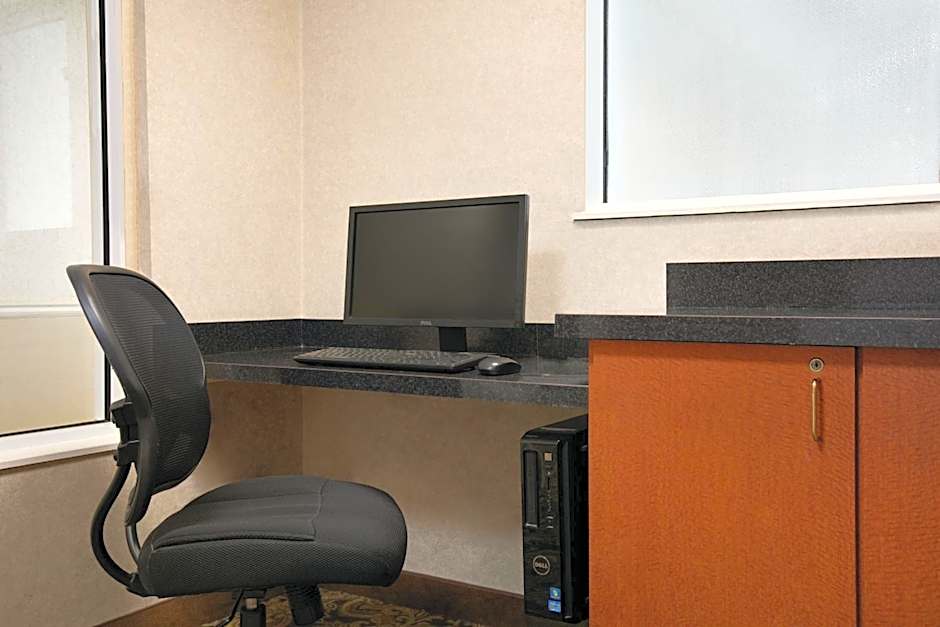Country Inn & Suites by Radisson, Atlanta Airport North, GA