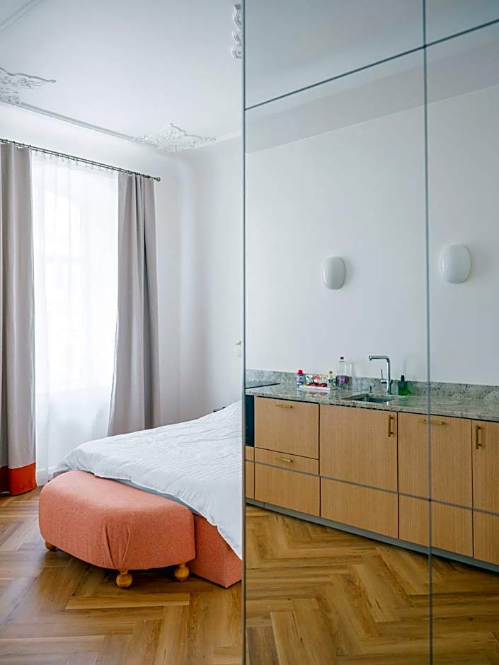 MIRO Rooms Skolas - quiet chic, free parking, self check-in