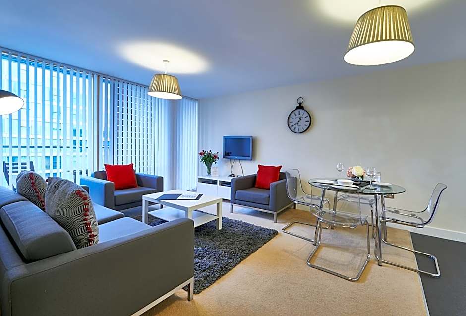 ShortstayMK Vizion apartments, with free superfast wi-fi, parking