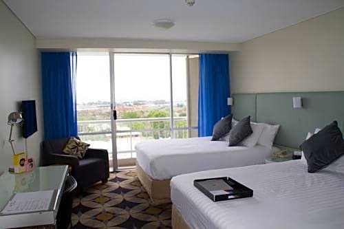 Rydges Gladstone