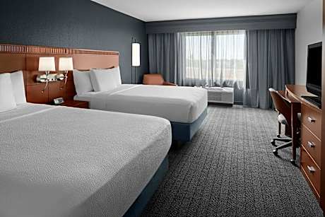 Larger Queen Room with Two Queen Beds