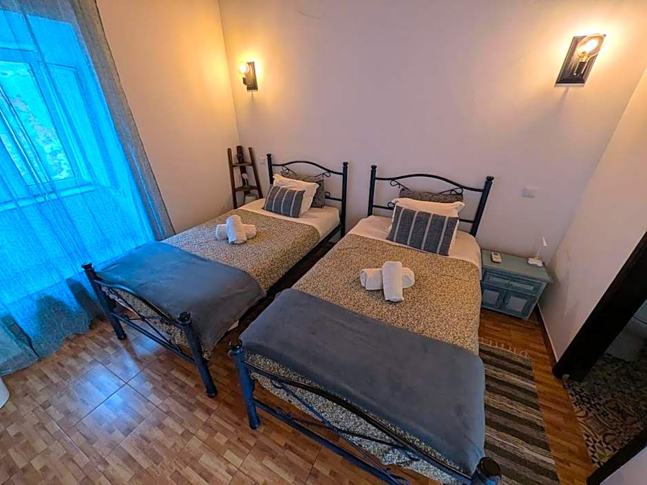 Orange3 Hostel