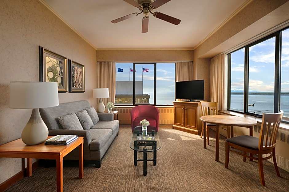 The Hotel Captain Cook