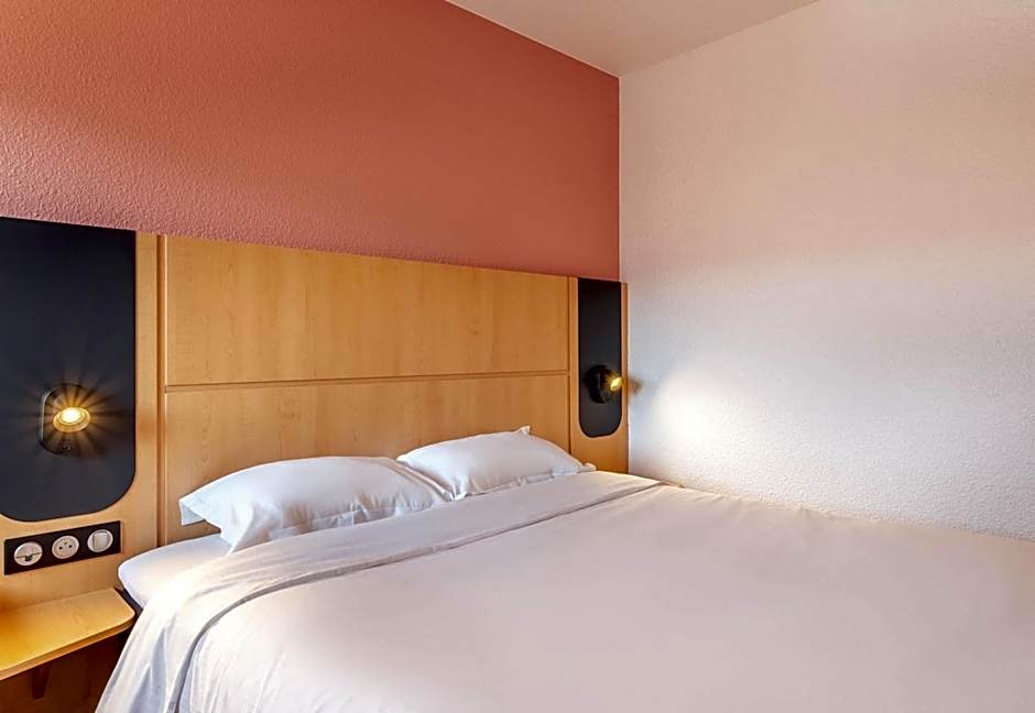 B&B HOTEL Marseille La Valentine Porte d'Aubagne