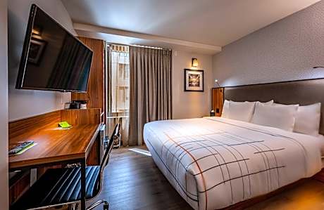 King Room - Non-Smoking