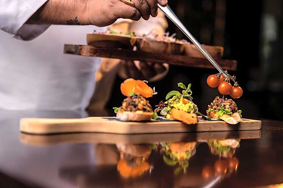 Crowne Plaza Nairobi Airport by IHG