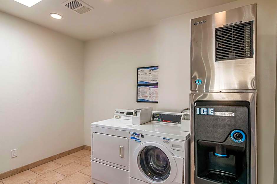 Motel 6 Bell Gardens