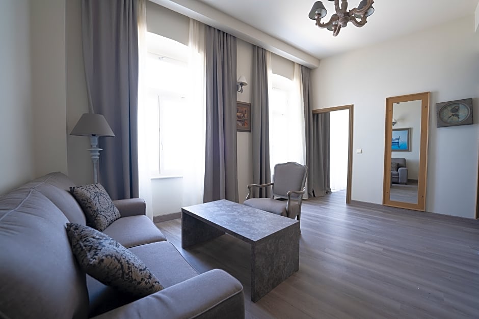 Photo 1 of 9 of Deluxe Suite, Sea View