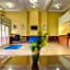 Holiday Inn Express Hotel & Suites Kansas City Sports Complex By IHG