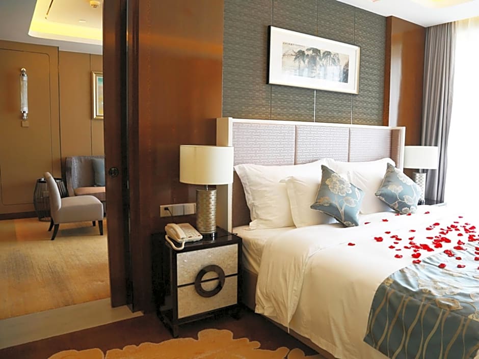 Ramada Plaza Liuzhou Liudong Hotel