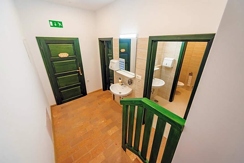Hostel Gabronka