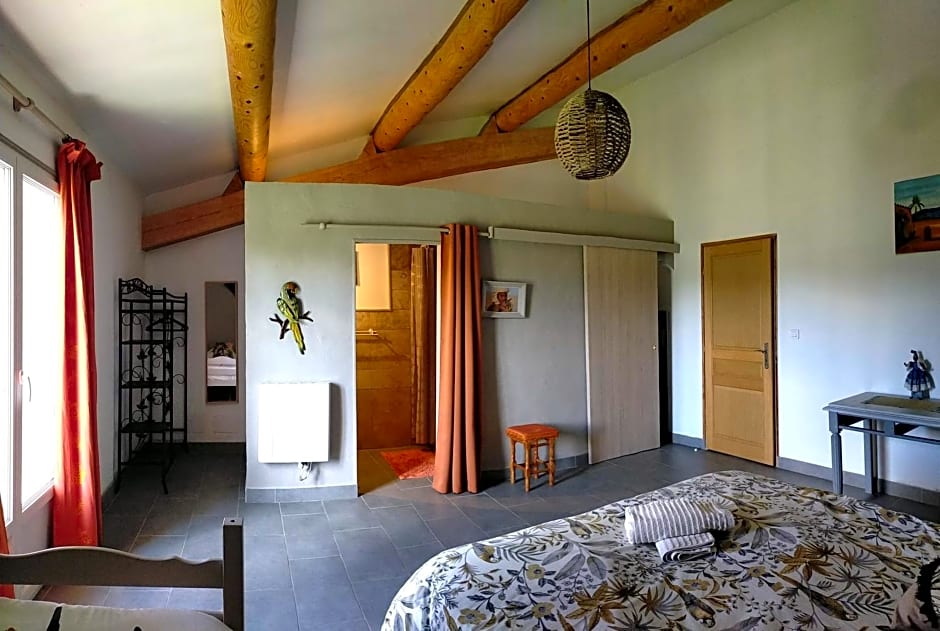 La Sarriette - Chambres d'hôtes et gîte d'étape à Eygalières