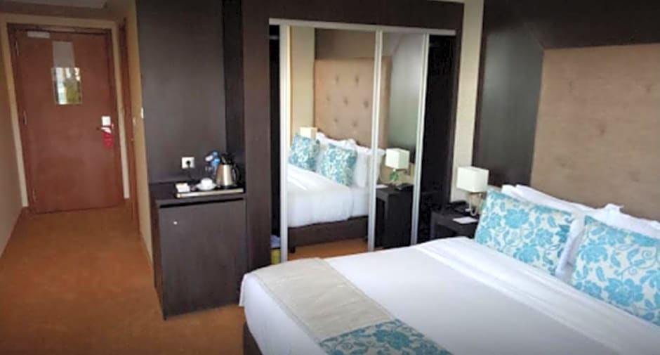 Oasis Hotel