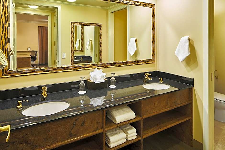 The Davenport Tower, Autograph Collection by Marriott